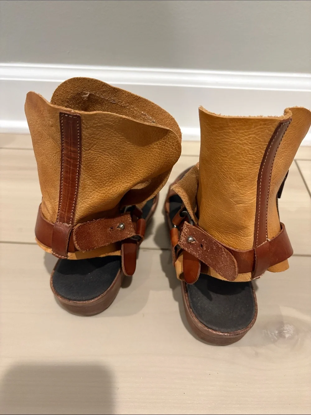 Free People Two-Tone Brown Tan Leather Open-Toe Sandals - Picture 4 of 5